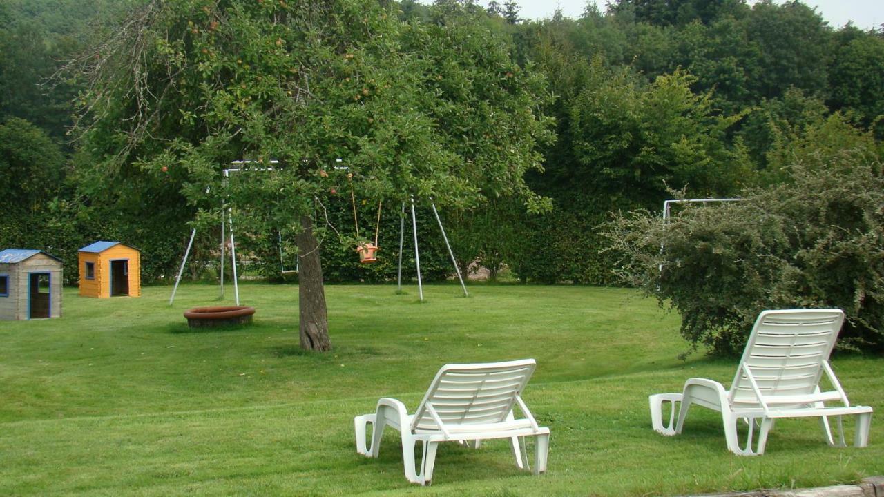 Gite De La Cour Campandré-Valcongrain Kültér fotó